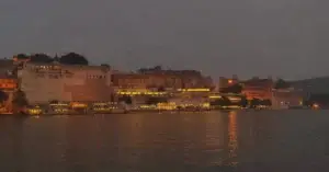 A stunning view of Udaipur’s lakes and palaces at sunset.